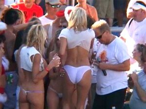 Hot Body Contest - Enter RunPorn.com & Experience an Unforgettable Toppless Pool Party Porn