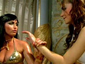 Cleopatre porno et vidéos de sexe en haute qualité sur VoilaPorno.com