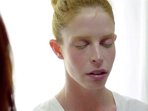 Sehanine porn & sex videos in high quality at RunPorn.com