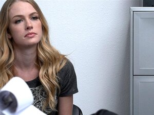 Brett Rossi gibt Schwanz die Freiheit, alles mit ihr zu tun Brett Rossi gibt Schwanz die Freiheit, alles mit ihr zu tun