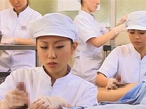 Penis waschen krankenschwester Als Krankenschwester