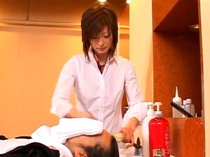 Shampooing Hairdresser porno et vidéos de sexe en haute qualité ...