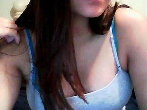 immature webcam cutie strips and showers
