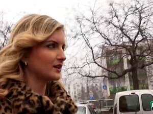 Vollbusige Blonde Hure Katarina Saugt Hahn Vollbusige Blonde Hure Katarina Saugt Hahn